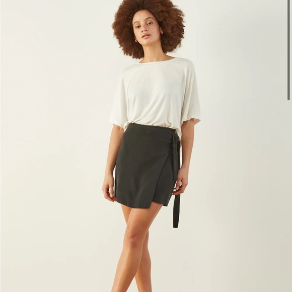 NWT ADAY Courtside wrap skirt black szL - Picture 2 of 10